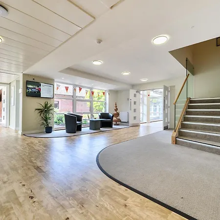Jubilee Ground-floor Single Bedroom Holiday home *